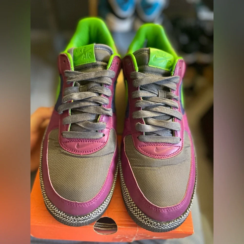 SZ 9M lightly worn
Nike Air Force 1 Low Inside Out from 2006 “Grape Green Bean” - Picture 2 of 8